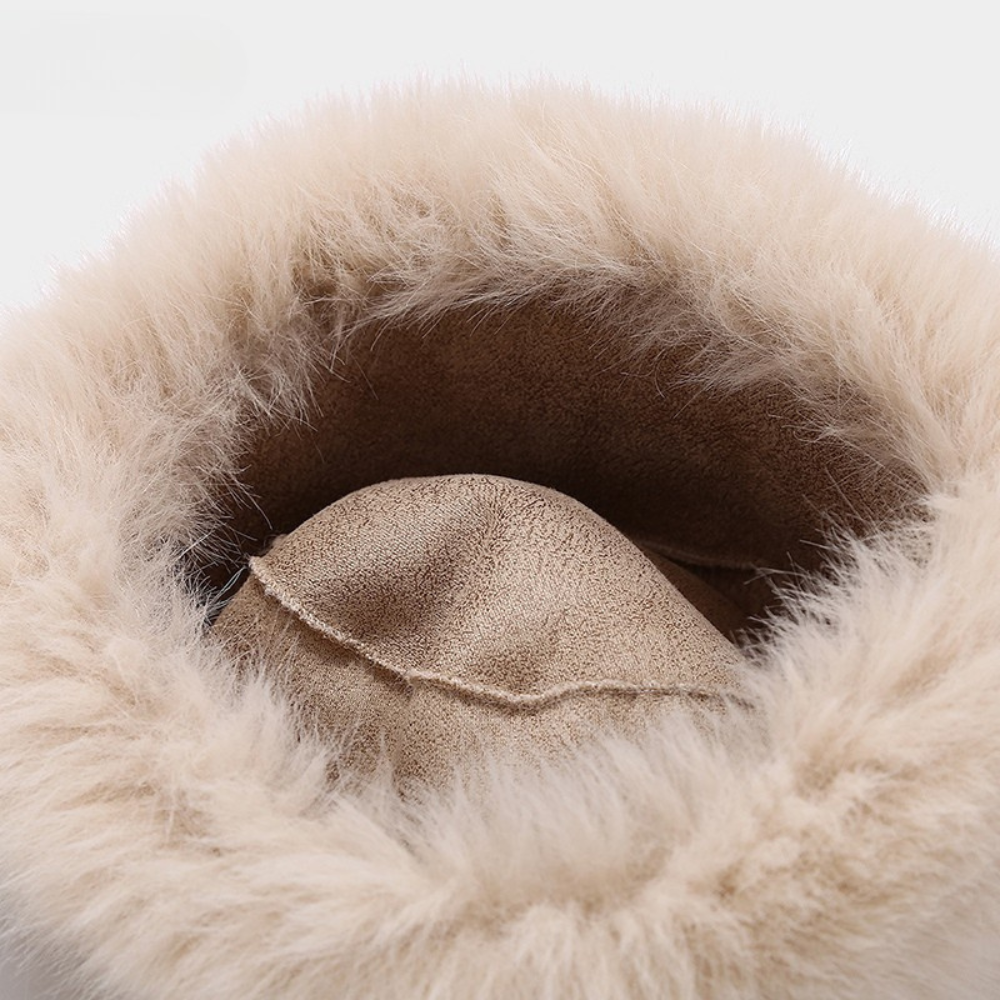 Pluszowa czapka Frost